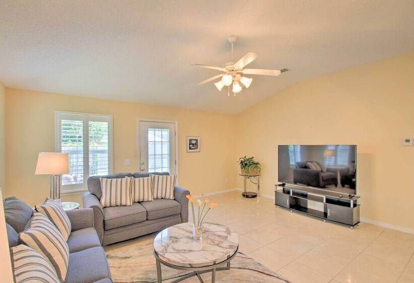 Modern Gulf Breeze Retreat ~ 4 Mi To Beaches!