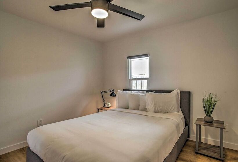 Modern Home W/ Shared Pool In Fort Lauderdale!