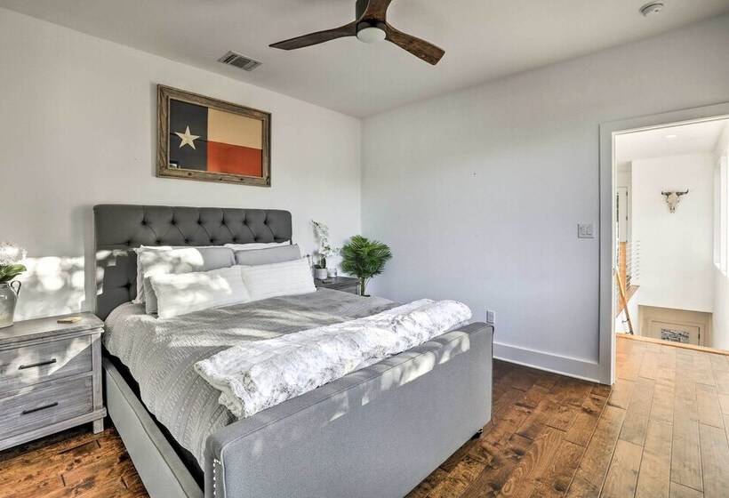 Modern  Lakeview Hilltop Retreat  W/ Game Garage!