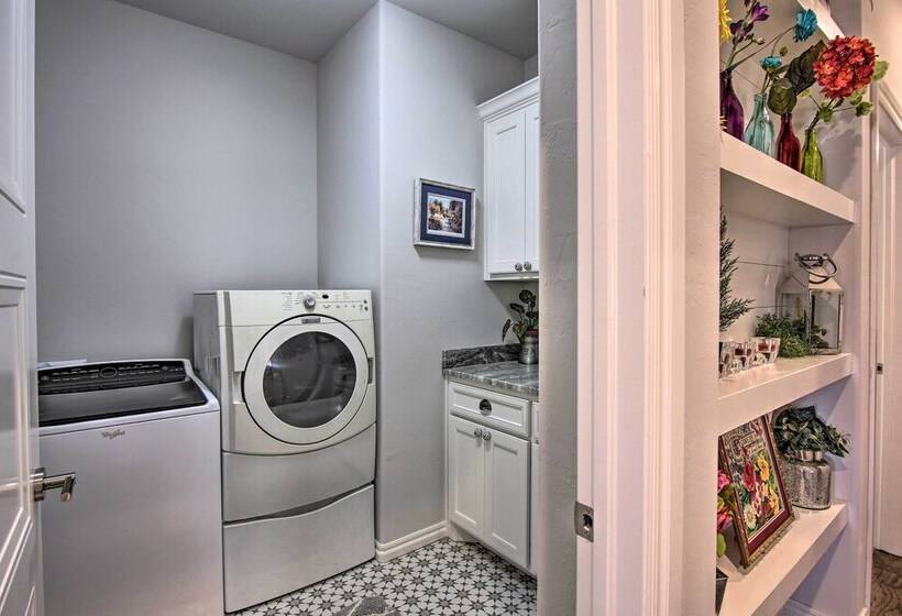 Modern Okc Retreat: Half Mile To Plaza District!