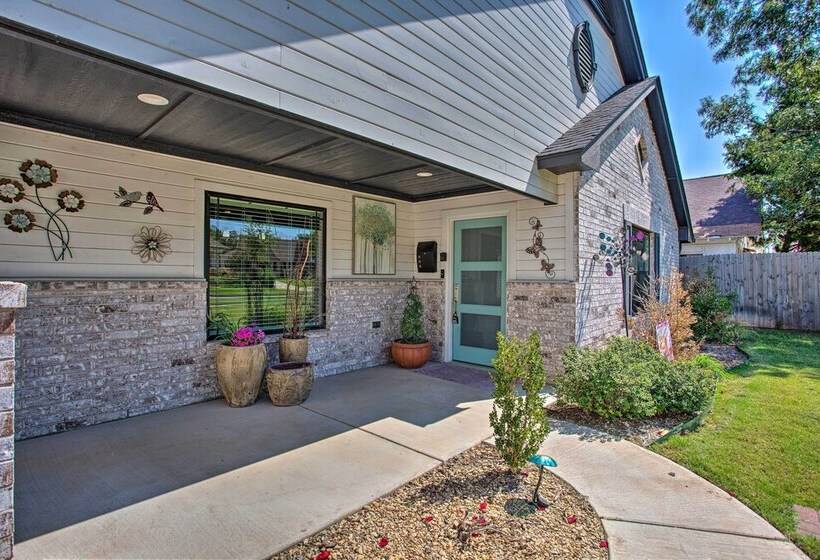 Modern Okc Retreat: Half Mile To Plaza District!