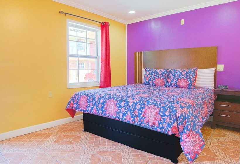 فندق على الطريق Economy Inn