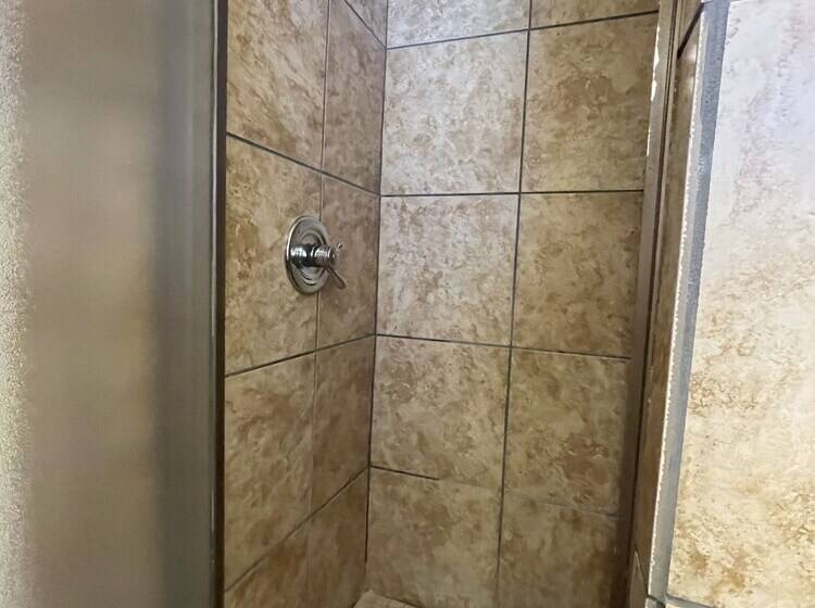 Mountain Harbor Queen Guest Room On Lake Ouachita By Redawning