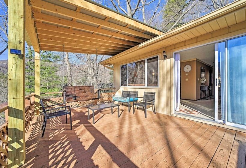 Mountain View Maggie Valley House W/ Spacious Deck