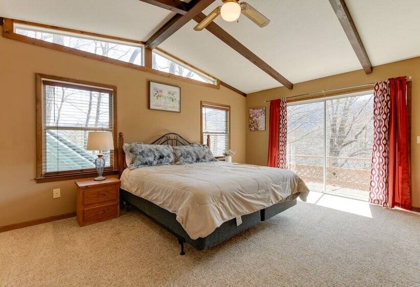 Mountain View Maggie Valley House W/ Spacious Deck