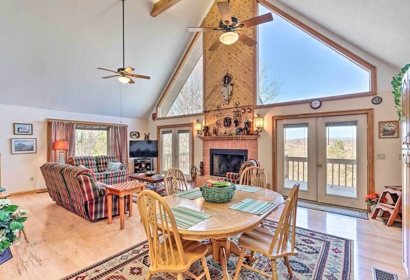 Family Friendly Murphy Cabin W/ Deck & Fire Pit!