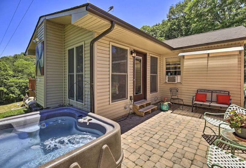 Nature Escape In Wytheville W/ Covered Porch!