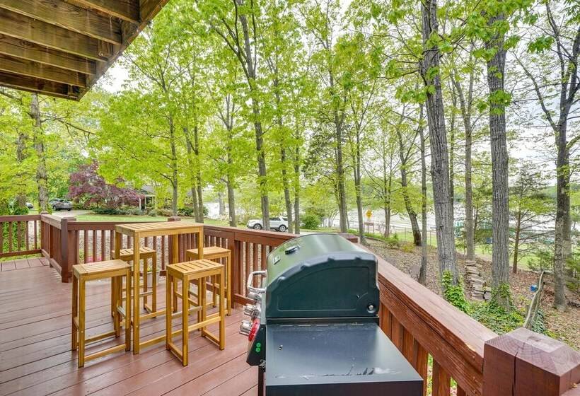 North Carolina Retreat   Deck, Grills & Lake Views