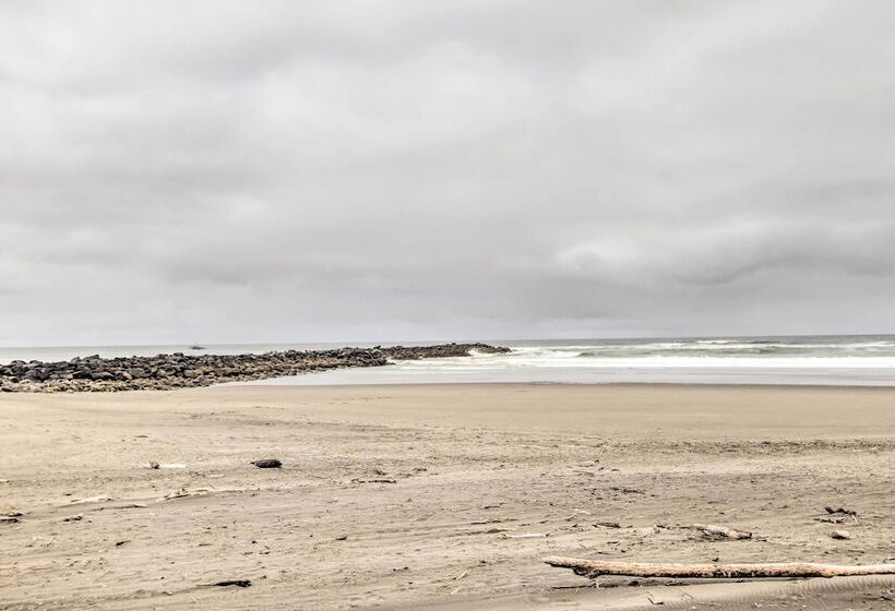 Ocean Shores House W/ Hot Tub   Walk To Beach
