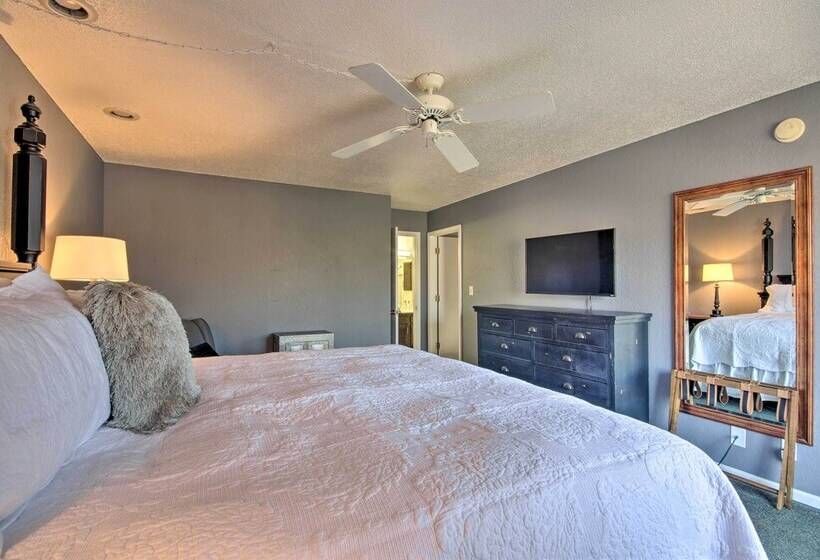 Margaritaville Hideaway: 3 Decks & Fireplace!