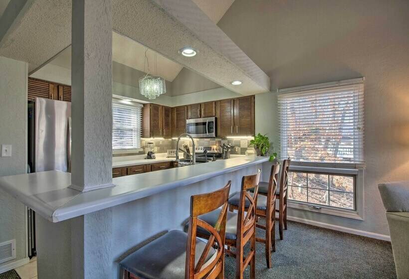 Margaritaville Hideaway: 3 Decks & Fireplace!