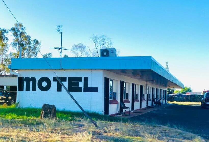 Oxford Hotel Motel