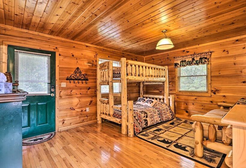 Scenic Sevierville Cabin: Hot Tub, Panoramic Views