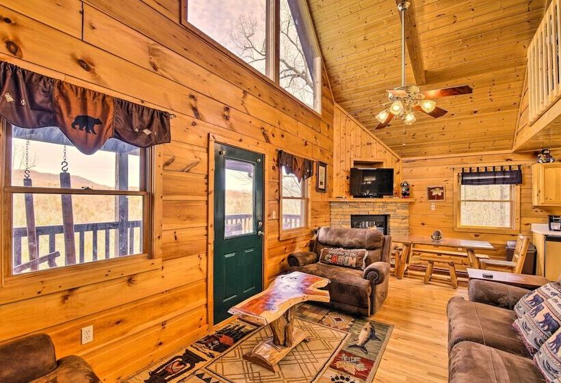 Scenic Sevierville Cabin: Hot Tub, Panoramic Views