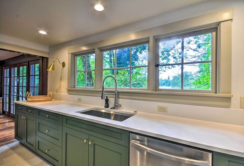 Peaceful + Elegant Cottage W/ Riverside View