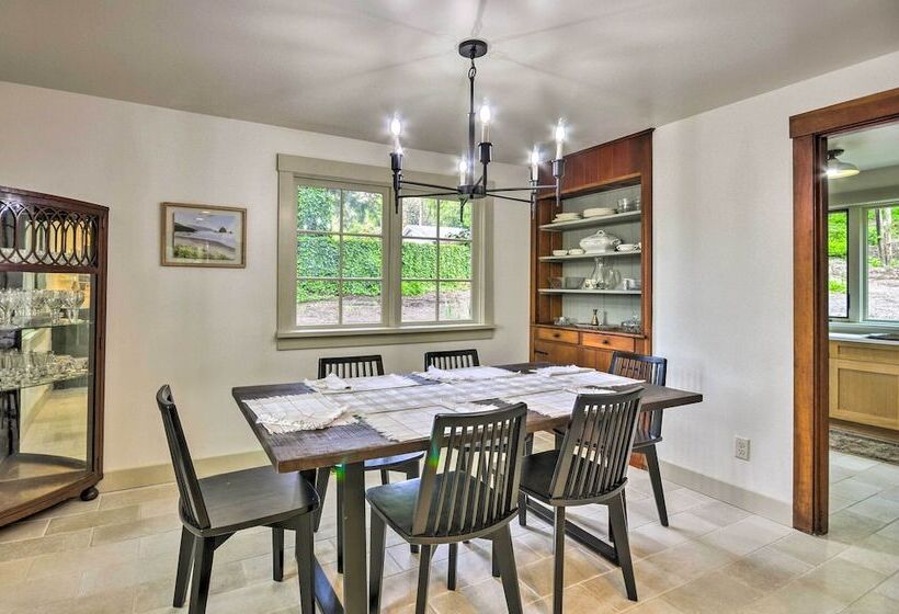 Peaceful + Elegant Cottage W/ Riverside View