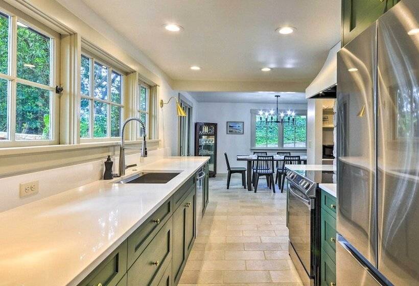 Peaceful + Elegant Cottage W/ Riverside View