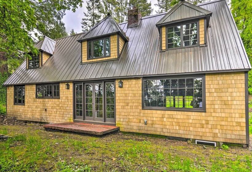 Peaceful + Elegant Cottage W/ Riverside View