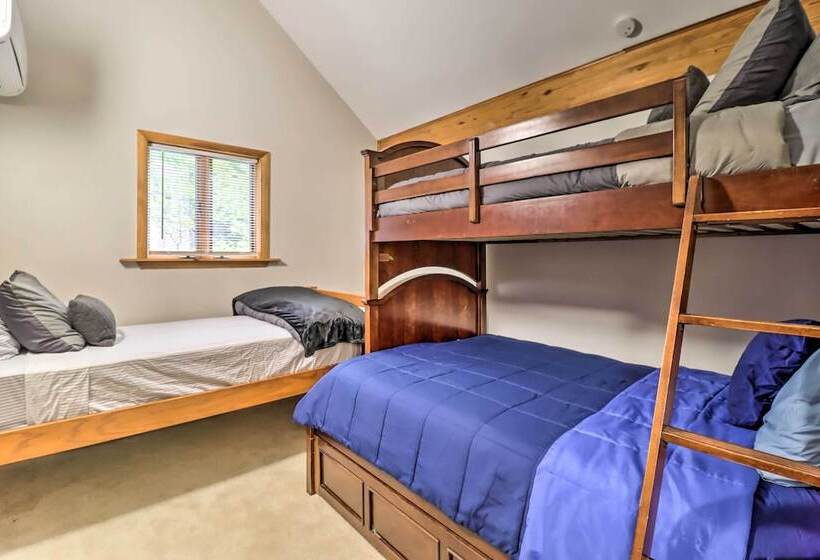 Hot Tub + Game Room: Peaceful Poconos Home!