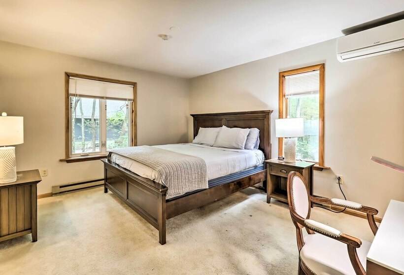 Hot Tub + Game Room: Peaceful Poconos Home!