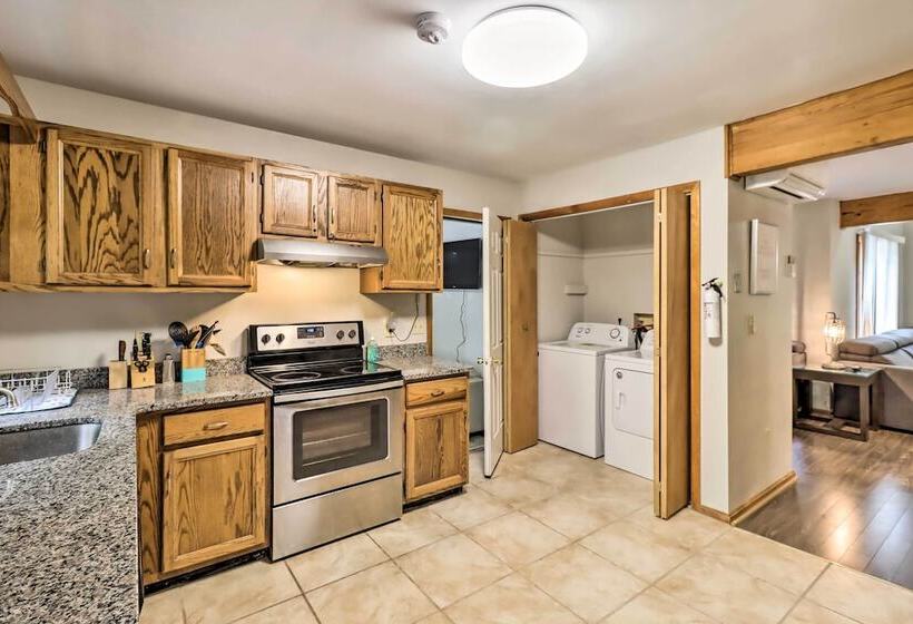 Hot Tub + Game Room: Peaceful Poconos Home!