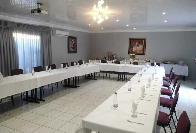 פנסיון On Hill Lodge