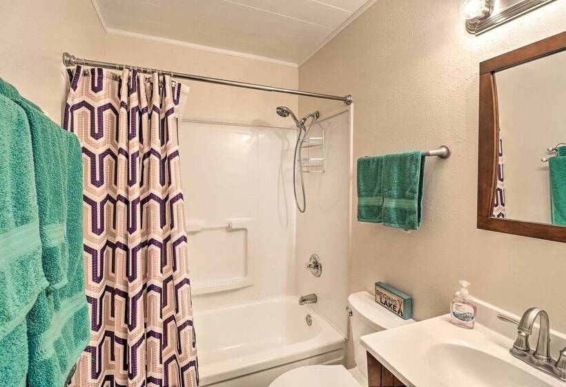 Pet Friendly Cabin With Designated Boat Slip!