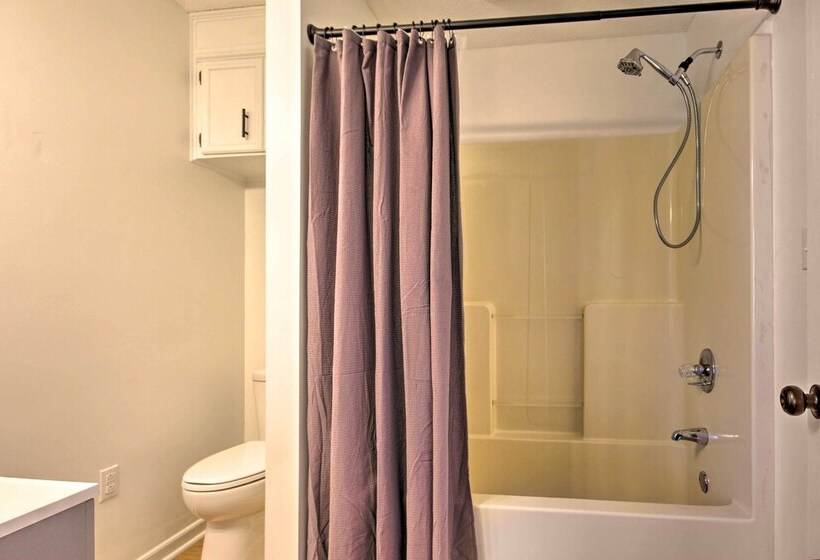 Pet Friendly Lakefront Retreat W/ Deck & Dock