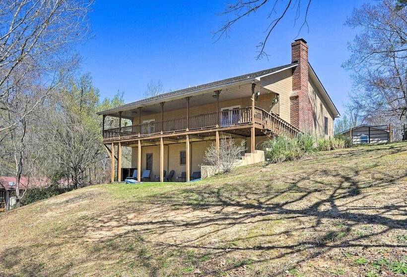 Pet Friendly Lakefront Retreat W/ Deck & Dock