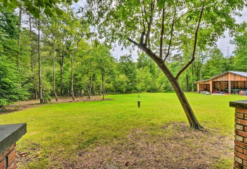 Chauga River Cabin: Pets Welcome!