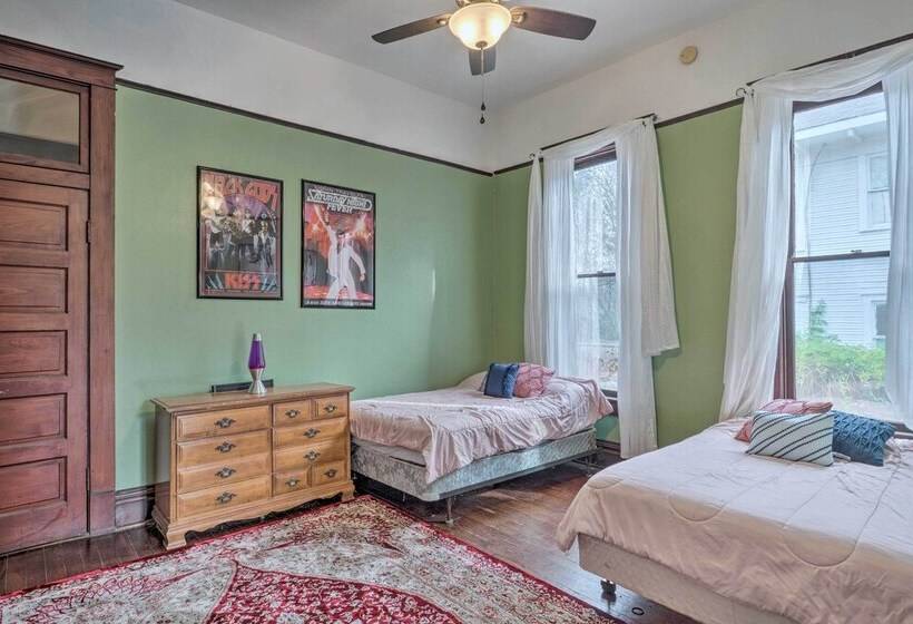 Pet Friendly Shreveport Home ~ 1 Mile To Downtown!