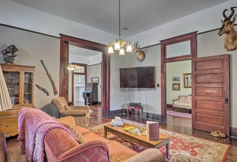 Pet Friendly Shreveport Home ~ 1 Mile To Downtown!