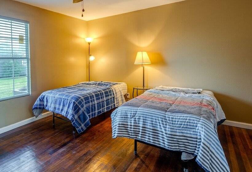 Pet Friendly Victoria Home   Kayak, Fish & Golf!