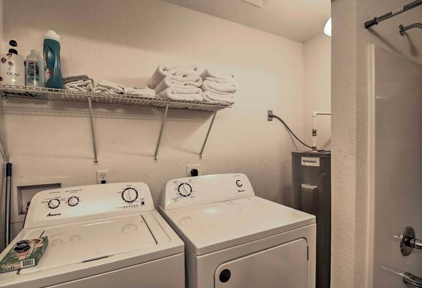 Pet Friendly West Plains Pad < 1 Mi To Dtwn!