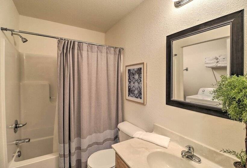 Pet Friendly West Plains Pad < 1 Mi To Dtwn!