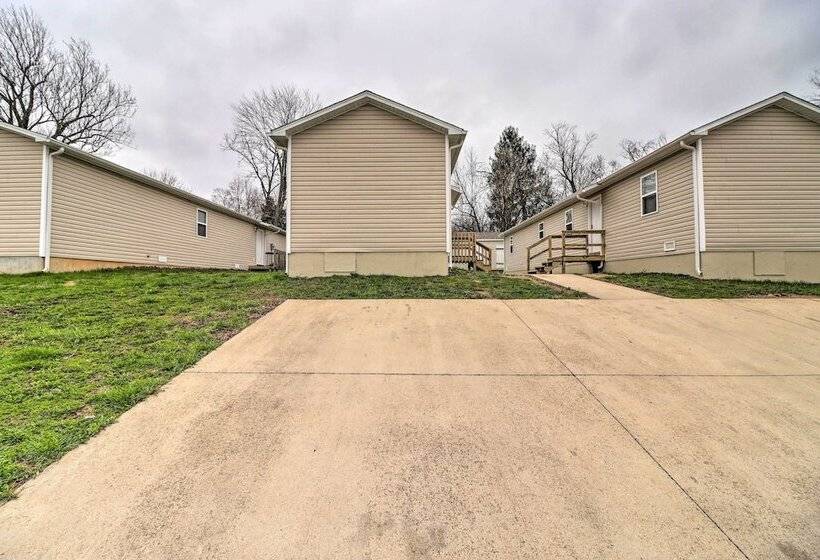 Pet Friendly West Plains Pad < 1 Mi To Dtwn!
