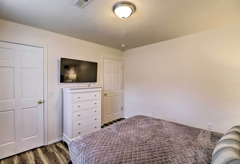 Pet Friendly West Plains Pad < 1 Mi To Dtwn!