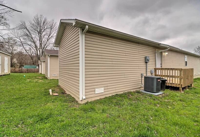 Pet Friendly West Plains Pad < 1 Mi To Dtwn!