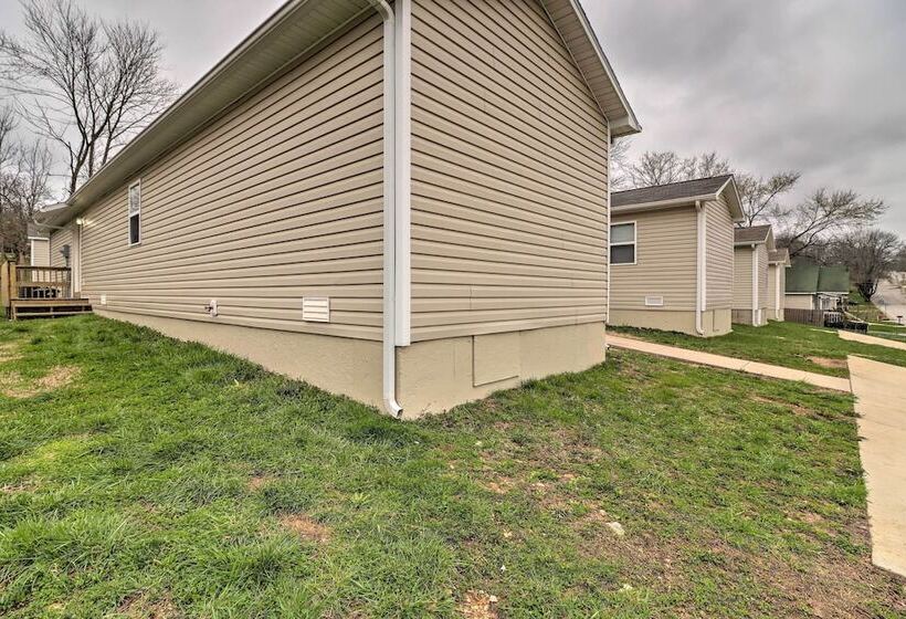 Pet Friendly West Plains Pad < 1 Mi To Dtwn!