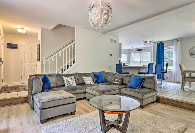 Fire Pit + Hot Tub: Peaceful Poconos Farms Getaway