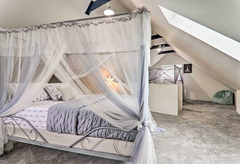 Fire Pit + Hot Tub: Peaceful Poconos Farms Getaway