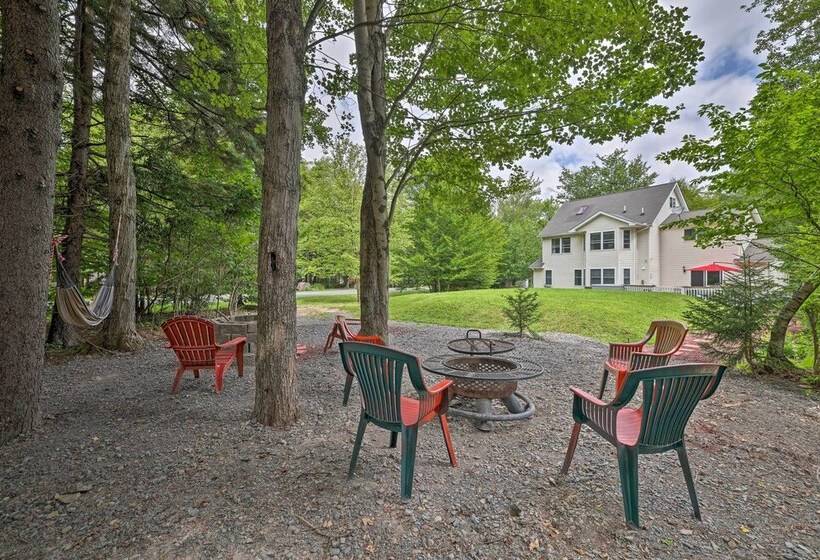 Fire Pit + Hot Tub: Peaceful Poconos Farms Getaway