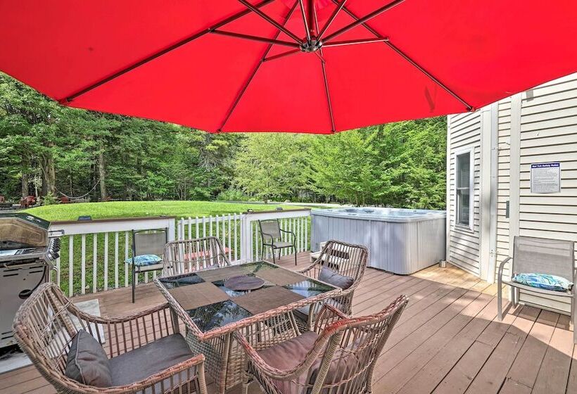 Fire Pit + Hot Tub: Peaceful Poconos Farms Getaway
