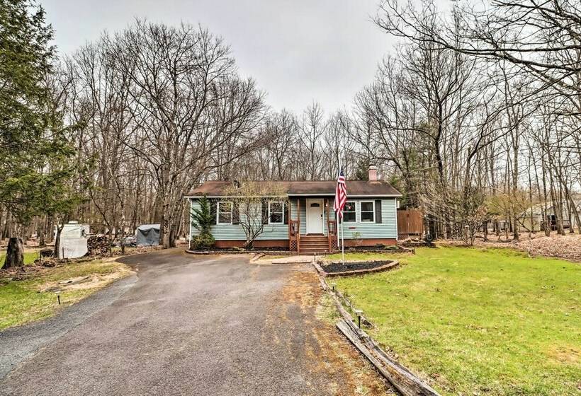 Poconos Home W/ Private Hot Tub & Community Pool!