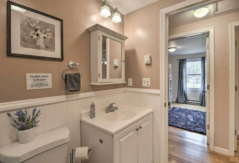 Poconos Home W/ Private Hot Tub & Community Pool!