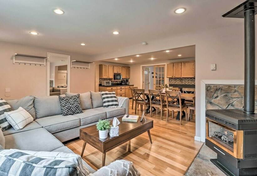 Poconos Home W/ Private Hot Tub & Community Pool!