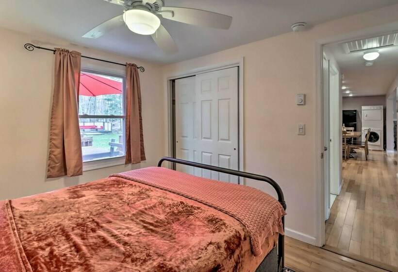 Poconos Home W/ Private Hot Tub & Community Pool!