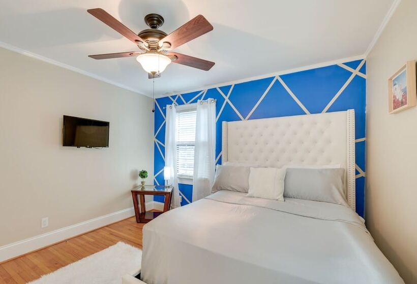 Quaint Goldsboro Home W/ Screened In Porch!