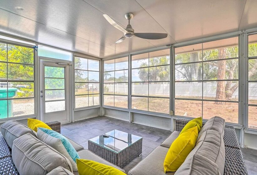 Quaint Naples Home ~ 4 Mi To Naples Beach!