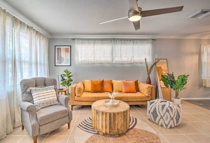 Quaint Naples Home ~ 4 Mi To Naples Beach!